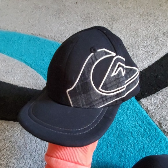 Quicksilver Fitted Baby Hat - Picture 2 of 2